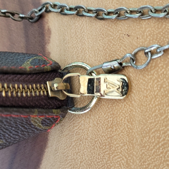 louis vuitton takashi murakami cherry pochette - Picture 10 of 14